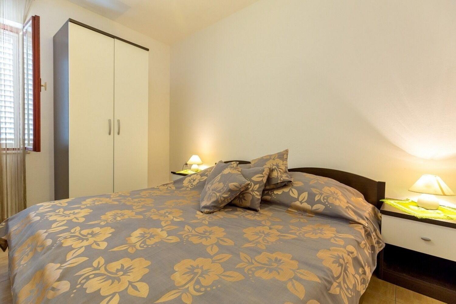 Apartments Mari Zrnovo Екстер'єр фото