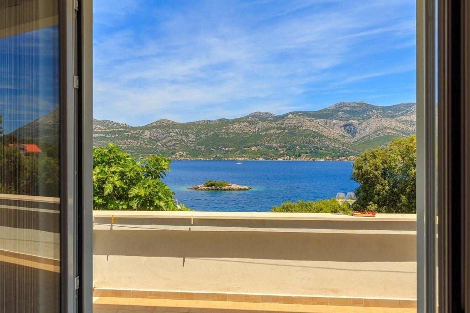 Apartments Mari Zrnovo Екстер'єр фото