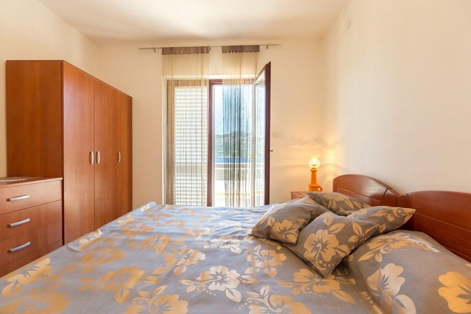 Apartments Mari Zrnovo Екстер'єр фото