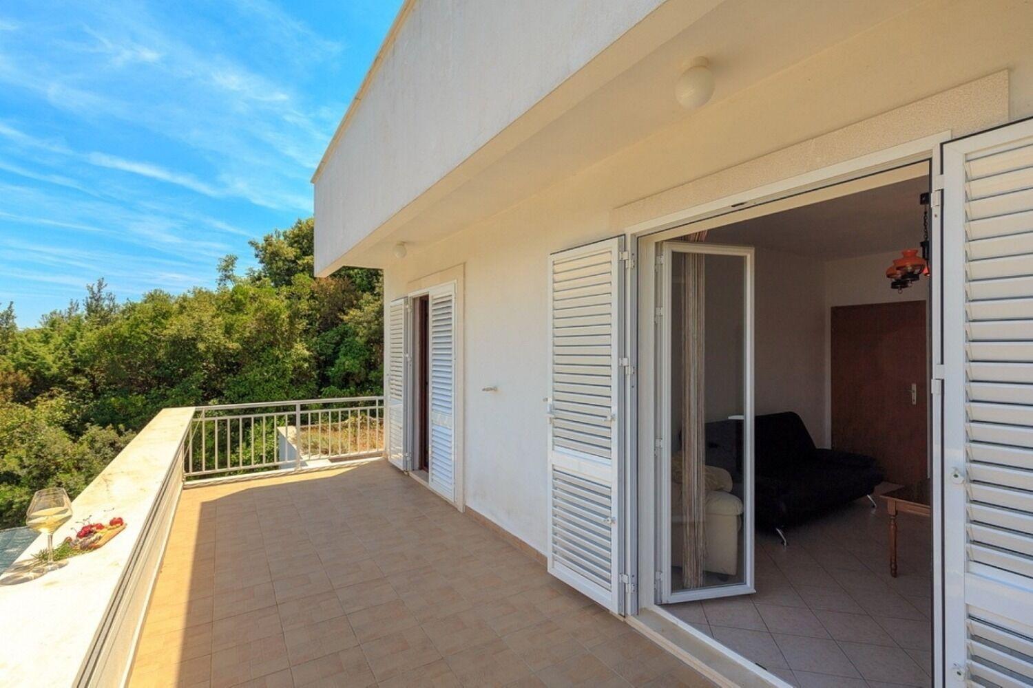 Apartments Mari Zrnovo Екстер'єр фото